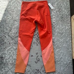 NWT Outdoor Voices Zoom 7/8 Leggings